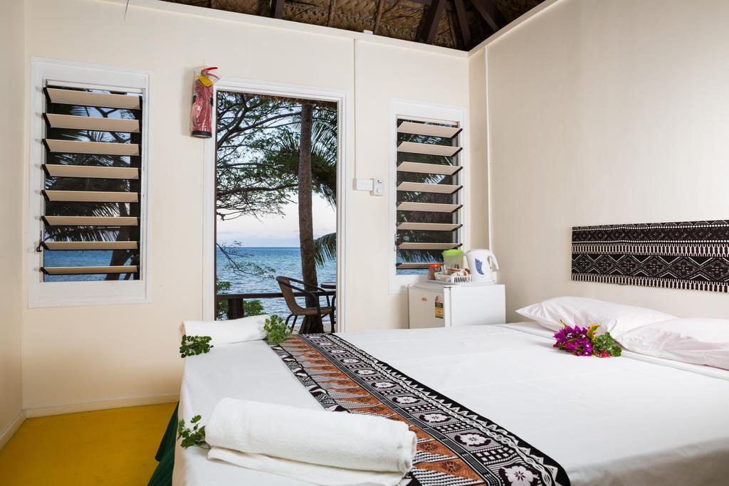 Funky Fish Beach & Surf Resort Solevu Εξωτερικό φωτογραφία