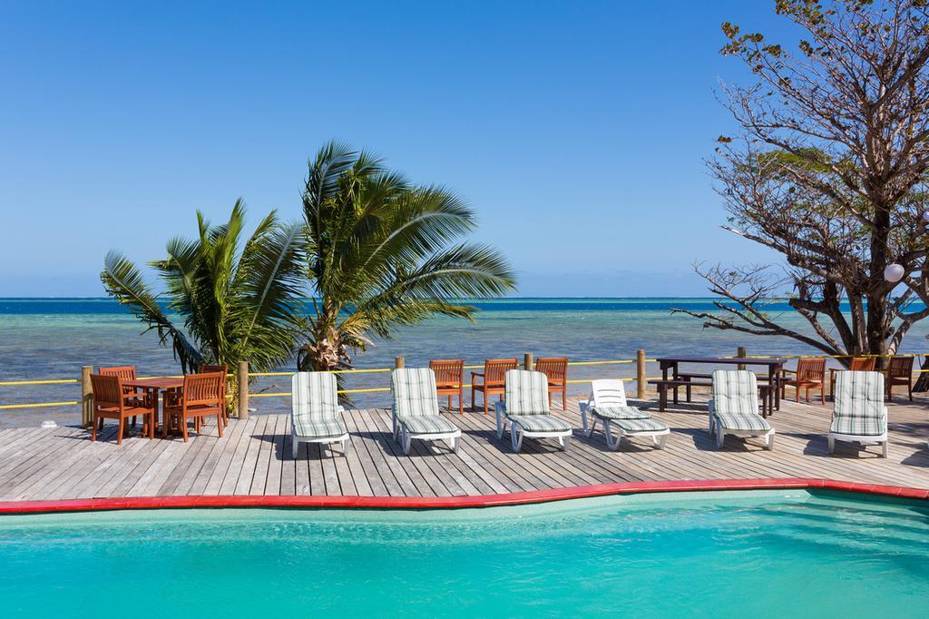 Funky Fish Beach & Surf Resort Solevu Εξωτερικό φωτογραφία